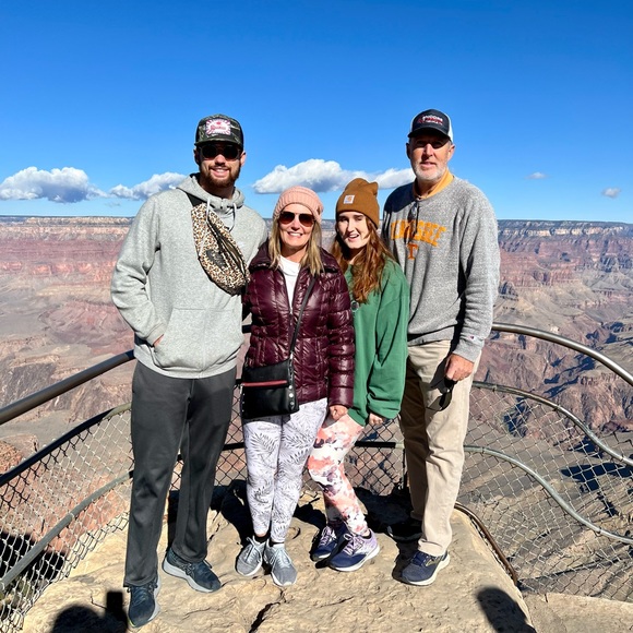 Meet your Posher!🤗 - Picture 6 of 6